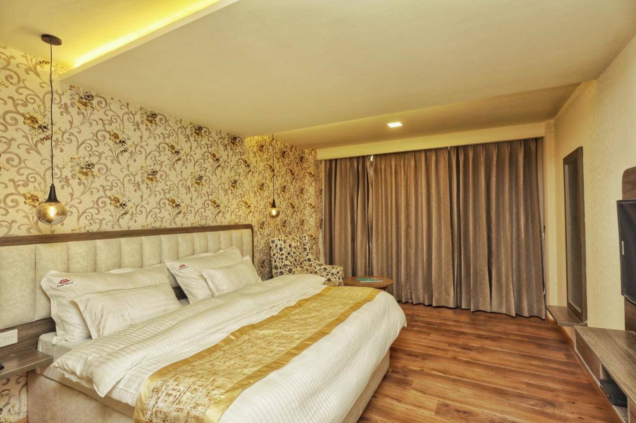 Royal Castle Hotel Kasol Exterior foto
