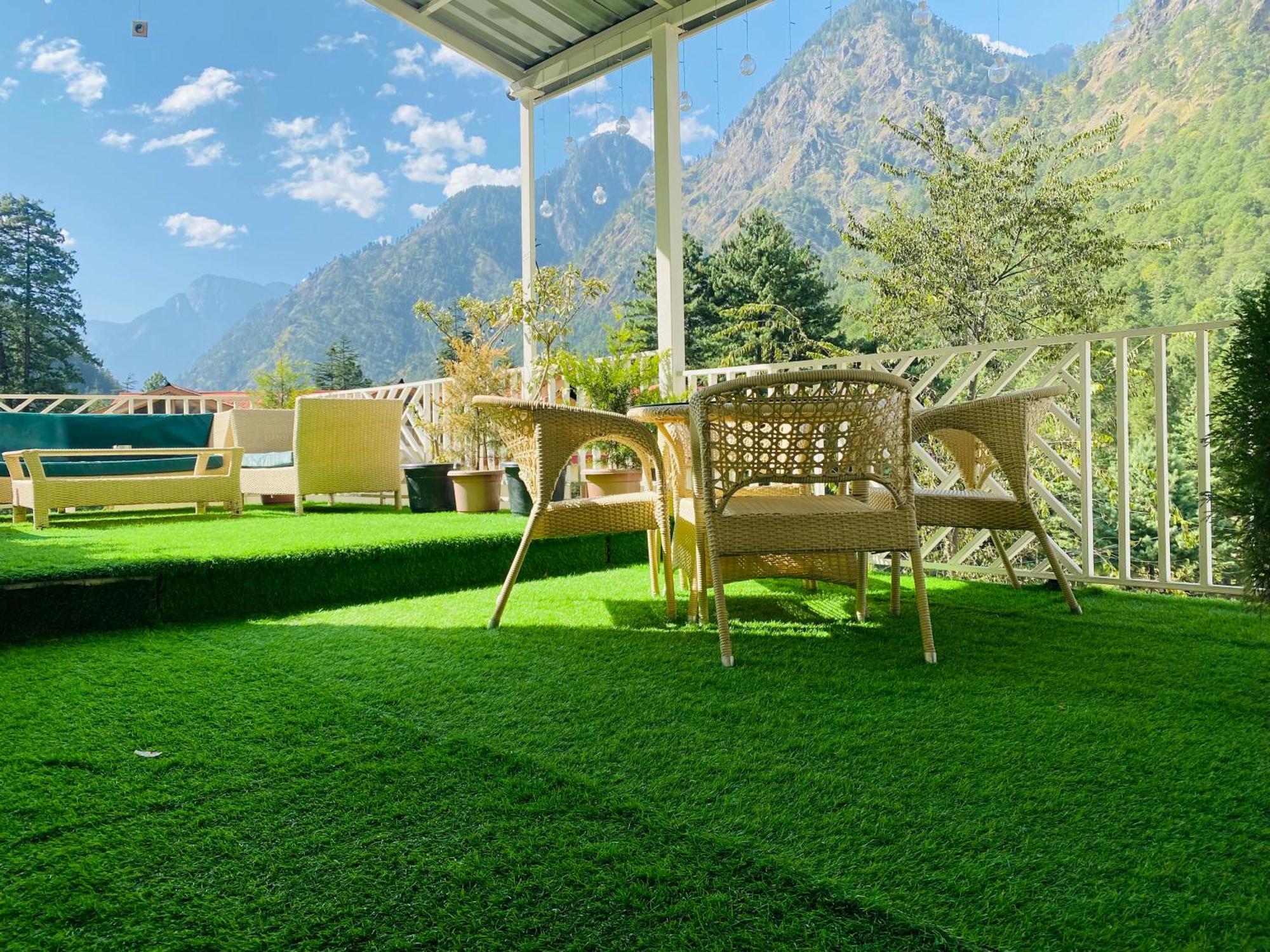 Royal Castle Hotel Kasol Exterior foto