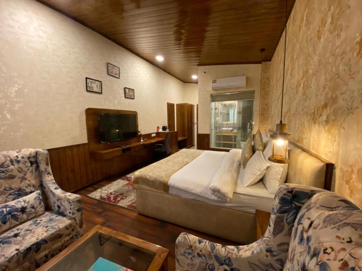 Royal Castle Hotel Kasol Exterior foto