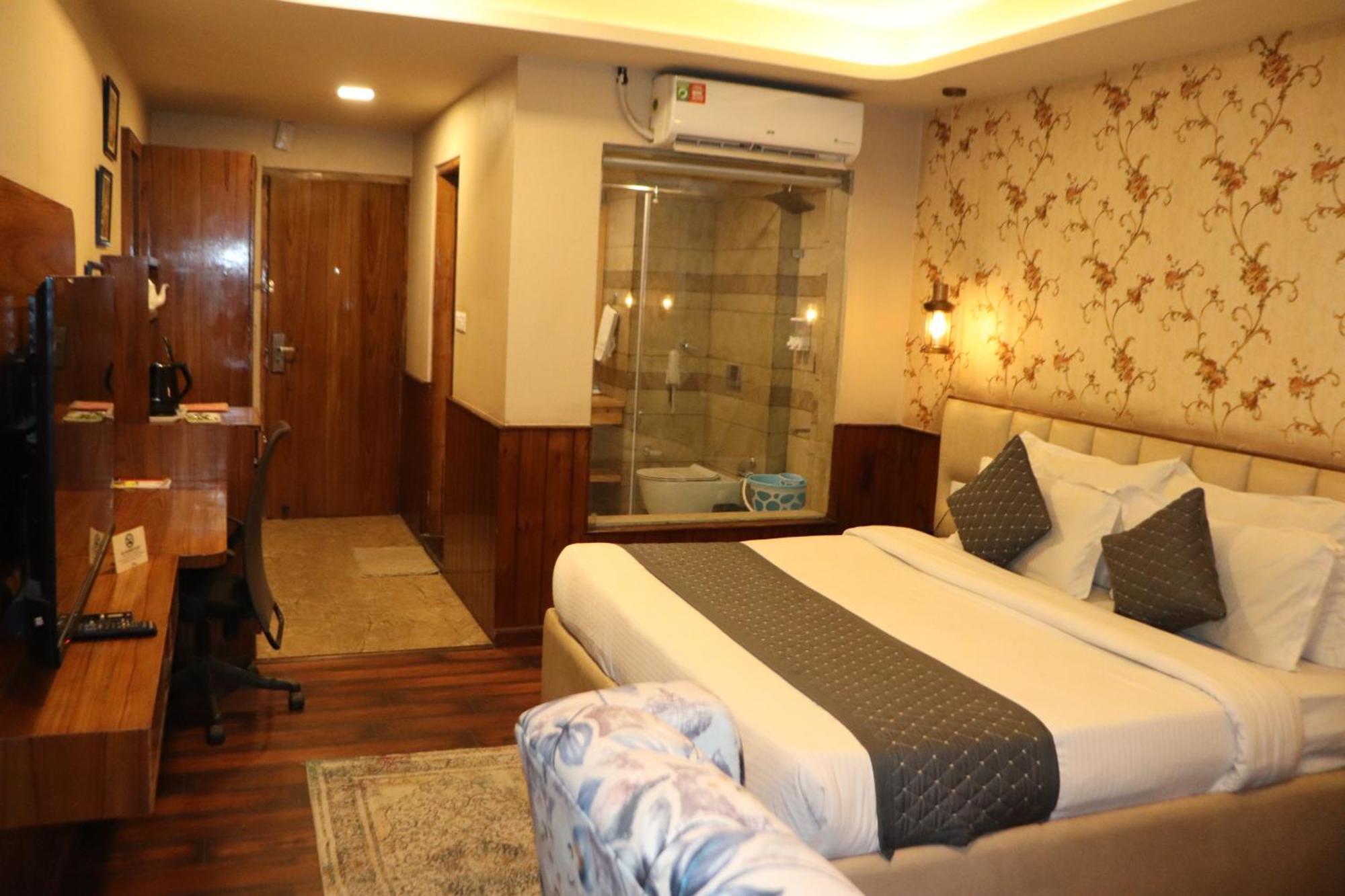 Royal Castle Hotel Kasol Exterior foto